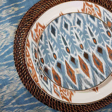 Load image into Gallery viewer, Habi Dinner and Salad Plates Set of 4